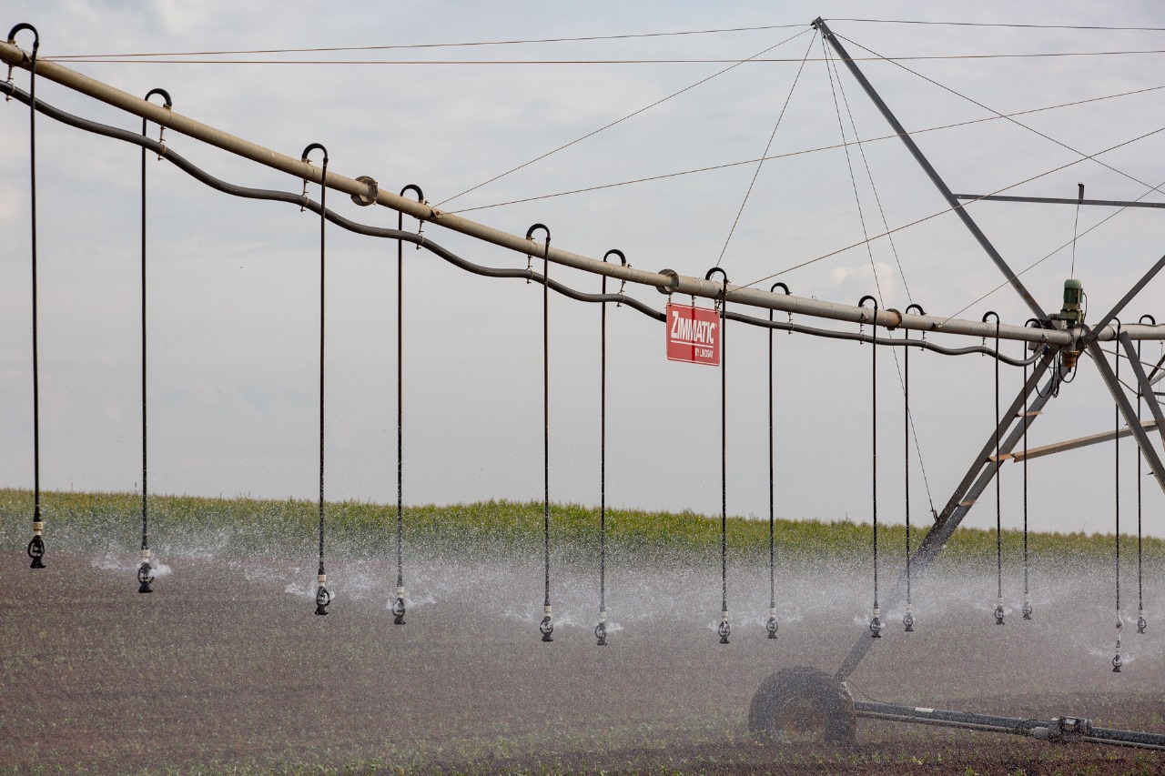 Irrigação da lavoura